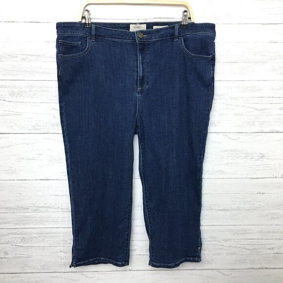 LOGO by Lori Goldstein Jeans Women's Straight Leg Crop Length Medium Wash 20W - Picture 1 of 12